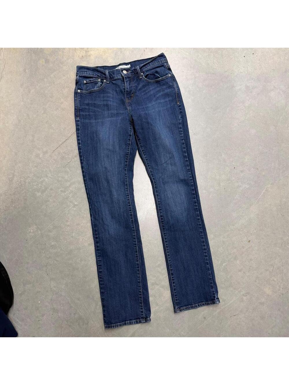 Y2K Women's Levi's 505 Straight Navy Jeans Sized 4